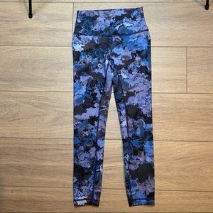 LULULEMON Screen Camo Wunder Under hi-rise tight 4